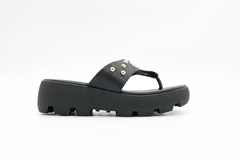 Sandalia Birken com spike - comprar online