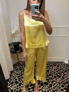 pijama cetim babados amarelo