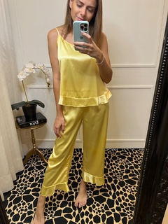 pijama cetim babados amarelo - comprar online