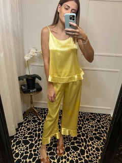 pijama cetim babados amarelo na internet