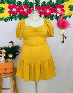 Vestido corto ajustado con cintura plisada - comprar en línea