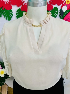 Blusa Plus cuello V con mangas de petalo - comprar en línea