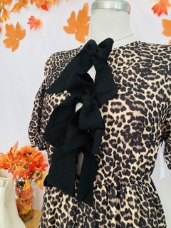 Vestido de lazos animal print