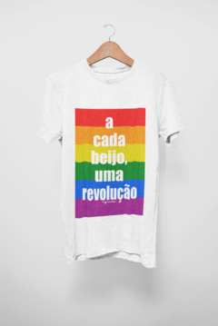 A cada beijo, uma revolução - loja online