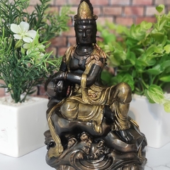 Kuan Yin Meditando en Roca - comprar online