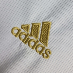 Camisa Real Madrid Retrô 18/19 Torcedor Adidas Masculina - Branca e Dourado - loja online