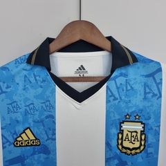 Camisa Seleção Argentina 22/23 Torcedor Adidas Masculino - Azul e Branco na internet