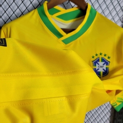 Camisa Seleção Brasileira Cristo Redentor 22/23 Torcedor Nike Masculina - Amarela na internet