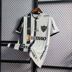 Camisa Atletico Mineiro 50% Comemorativa 22/23 Torcedor Masculina - Branco e preto