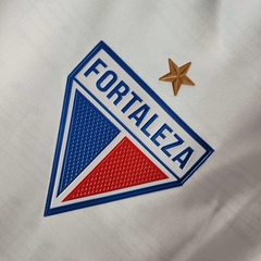 Camisa Fortaleza Glória Eterna 22/23 Torcedor Leão Masculino - Branco e Vermelho