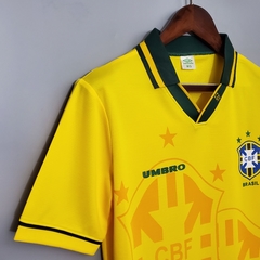 Camisa Seleção Brasileira Retro 93/94 Torcedor Umbro Masculino - Amarela - comprar online