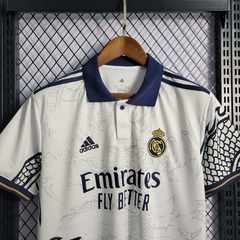 Camisa Real Madrid Edição Especial Dragão 22/23 Torcedor Adidas Masculino - Branco na internet