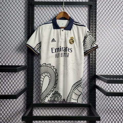 Camisa Real Madrid Edição Especial Dragão 22/23 Torcedor Adidas Masculino - Branco - comprar online