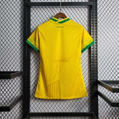 Camisa Seleção Brasileira Cristo Redentor 22/23 Torcedor Nike Feminina - Amarela - comprar online