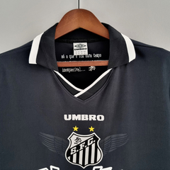 Camisa Santos Charlie Brown 22/23 Preta - Torcedor Umbro Masculina - Lux Esports - Camisas de Futebol