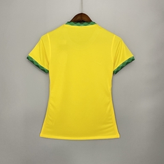 Camisa Seleção Brasileira Home 20/21 Torcedor Nike Feminina - Amarela na internet