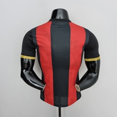 Camisa AC Milan 1 22/23 Jogador Puma Masculino - Vermelho e Preto - Lux Esports - Camisas de Futebol