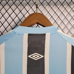 Camisa Grêmio 1 22/23 Torcedor Umbro Masculino - Azul e Preto - loja online