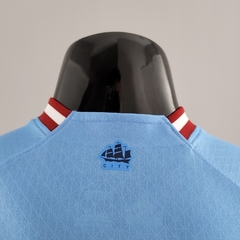 Camisa Manchester City I 22/23 Jogador Puma Masculino - Azul Bebê - comprar online