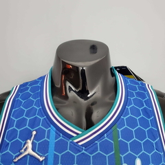 Regata Charlotte Hornets Azul Clara - Nike - Masculina - Lux Esports - Camisas de Futebol