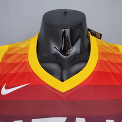 Regata Utah Jazz Preta e Amarela - Nike - Masculina - Lux Esports - Camisas de Futebol