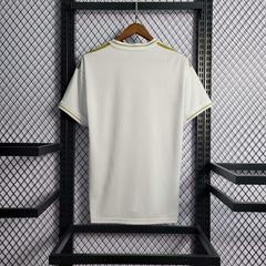 Camisa Real Madrid Retrô 18/19 Torcedor Adidas Masculina - Branca e Dourado - comprar online