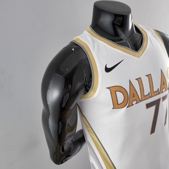 Regata Dallas Mavericks 2020 Branca - City Edition - Nike - Masculina na internet