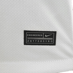 Imagem do Camisa Tottenham I 22/23 Torcedor Nike Feminina - Branca