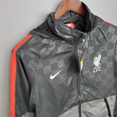 Jaqueta Corta Vento Liverpool 21/22 - Masculina - Preto Xadrez na internet