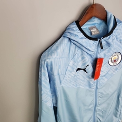 Jaqueta Corta Vento Manchester City 21/22 - Masculina - Azul Claro na internet