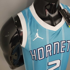 Regata Charlotte Hornets Branca e Azul - Nike - Masculina na internet