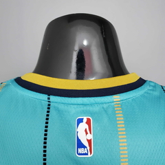 Regata Charlotte Hornets Azul e Preta - Nike - Masculina na internet