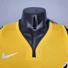 Regata Miami Heat Amarelo - Nike - Masculina - Lux Esports - Camisas de Futebol