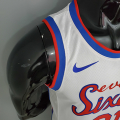 Regata Philadelphia 76ers Branca - Nike - Masculina na internet