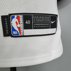 Regata Philadelphia 76ers Branca - Nike - Masculina