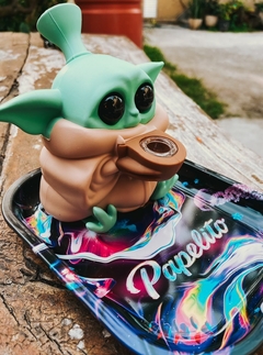 Mini Bong Baby Yoda na internet