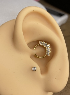 Daith/ titânio/ pvd gold/ 8mm