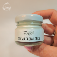 CREMA FACIAL PIEL SECA