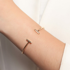 Bracelete Aro Fino Borda "T" - comprar online