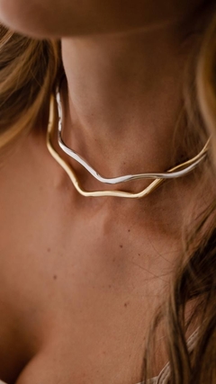 Choker Tubo Ondulado Dourado - comprar online