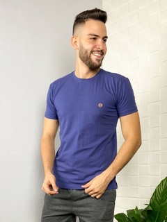 Camiseta Slim Fit Básica 1208050002