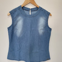 Blusa Jeans Isa, com detalhes no ombro