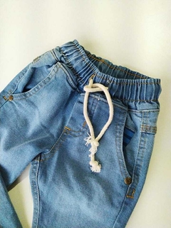 Calça Jogger- Jeans Claro - Comprar em Little Boy