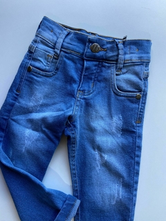 Calça Jeans com puidos - comprar online