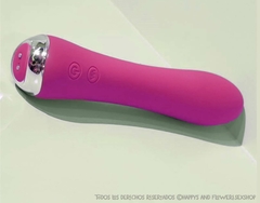 Vibrador recargable con función calor Nicola - tienda online