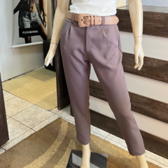 CALÇA SKINNY EM ALFAIATARIA