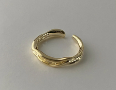 Irregular ring