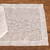 Jogo americano de linho puro com acabamento em ponto ajour para sua mesa. Na medida de 36 x 50 cm, tem bordado delicado de poás que podem ser prata ou rosé gold.