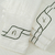 Jogo de banho bordado com monograma e formas minimalistas e orgânicas. Toalhas macias, 100% algodão, com gramatura de 500g/m2, toque ultra macio e tratamento anti-pilling 