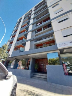 B° NUEVA CÓRDOBA - 2 DORM CON COCHERA - CONSULTAS 3516459239 en internet